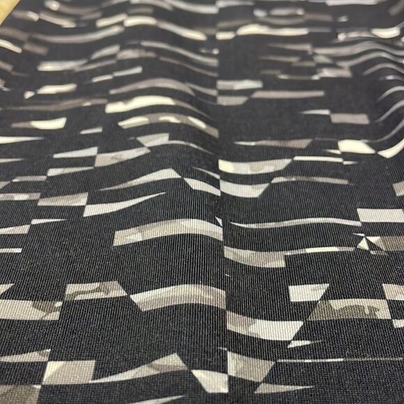 REEBOK Multi Color Workout Leggings Sz S - Picture 4 of 6